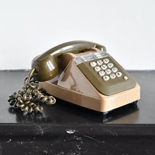Téléphone vintage français Socotel S63 Kaki à clavier 1970 / 1980 french phone