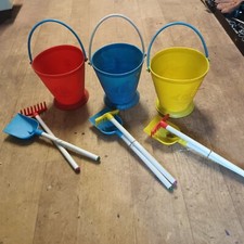 Ancien seau de plage  voilier  Ou Nain Années 50 /60 Neuf De Stock Pelle Râteau 