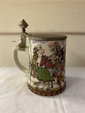 CHOPE DE BIERE EN FAIENCE ESTAMPILLEE BMF DECOR MOYEN AGE TOURNOI DE CHEVALIERS