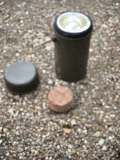 thermos britannique 1943 para RAF repassé France 1944 45 peint KAKI USA
