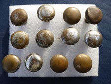 12 boutons ronds laiton