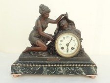 Ancienne pendule " LA JEUNESSE DECOUVRANT L'AMOUR " par  FERVILLE - SUAN /  ange