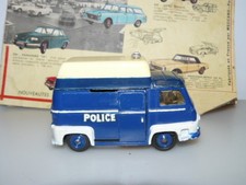 RENAULT ESTAFETTE DE POLICE