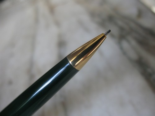 Tres beau stylo porte - beau,