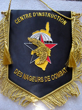 FANION (CANNETILLE) DES COMMANDOS PARACHUTISTES INSTRUCTION NAGEURS DE COMBAT