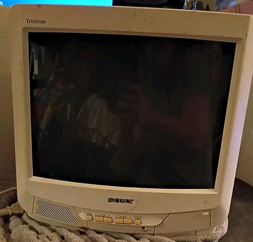 1990 vtg sony trinitron - sony,