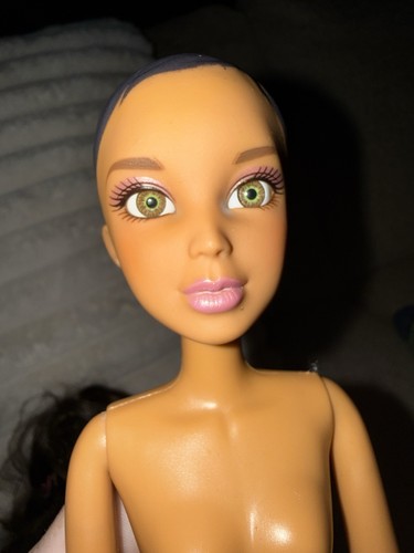 Liv doll brunette wig - wig, green