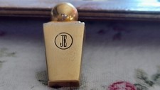 PIN'S    PARFUM  JACQUES ESTEREL