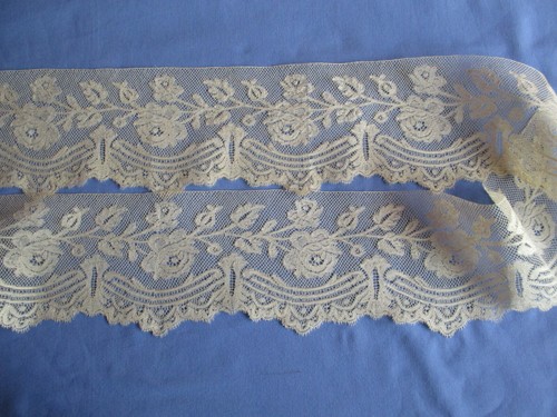 Dentelle fuseaux véritable
