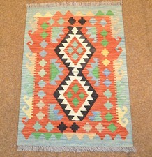 Tapis Kilim Oriental Tissé À