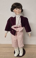 Poupée d'artiste poupée en