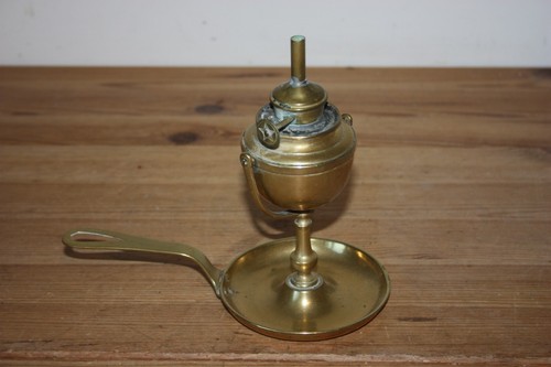 Lampe pétrole huile - à,