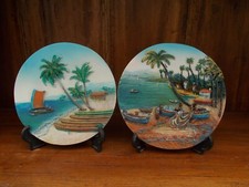 2 ASSIETTES MURALES A