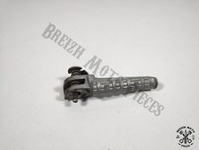 Repose-pied passager gauche