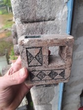 Ceramique Signée Troïka Cornwall Hauteur : 11cm