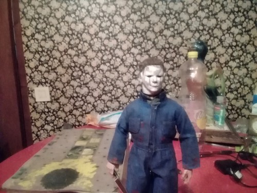 Michael myers figurine - , 1/6