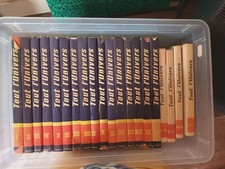 Collection Tout l'Univers 20 volumes édition 1961-66 HACHETTE - en bon état