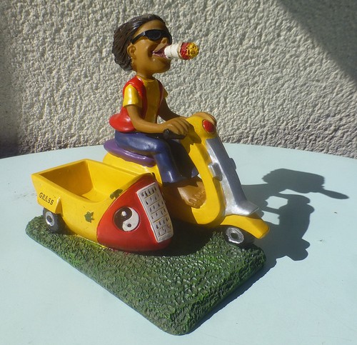 Cendrier side car scooter - cendrier,