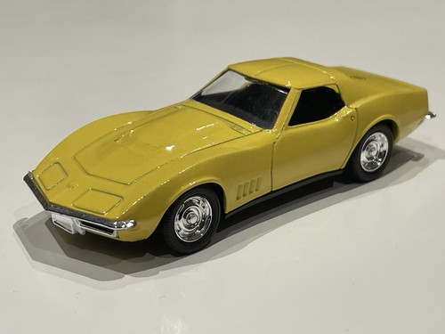 Chevrolet corvette jaune - chevrolet,