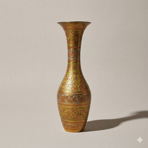 Vase ancien laiton gravé - en,