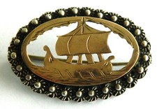 jolie broche drakkar fin XIX°