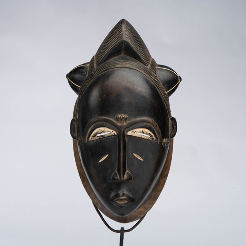 0290 masque baoule avec socle - avec,