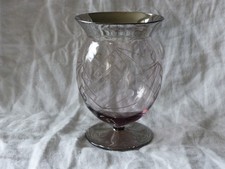 VASE EN CRISTAL TAILLE AVEC APPLICATION D'ARGENT SUR LE COL ET PIED