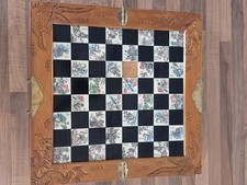 Échecs thème chinois oriental échiquier bois sculpté échiquier . Incomplet