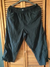 SOLDE Pantacourt Femme couleur noir effet Froissé 50/52 T1 Si Belle Et 