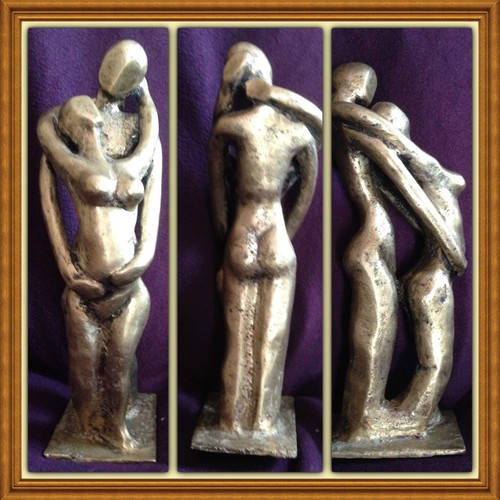 Bronze statue couple - statue,