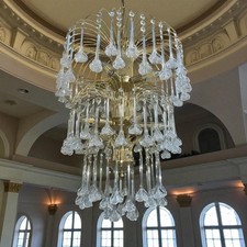 grand lustre en cascade avec