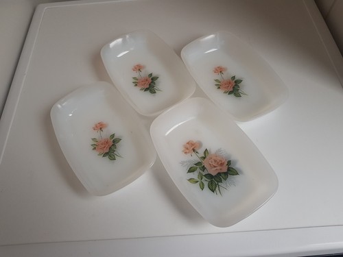 Vaisselle arcopal série roses - vaisselle,