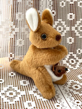 Adorable Peluche Kangourou Bébé dans la poche H=15cm designed in Australia Neuf