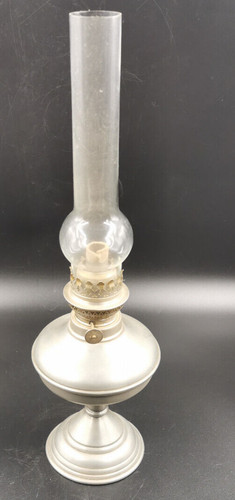 Ancienne lampe petrole - ancienne, en
