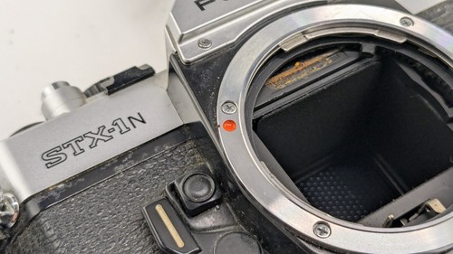 Boîtier reflex argentique