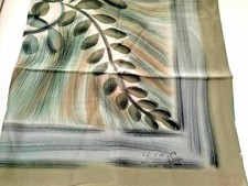 FOULARD 100% soie carré Vert