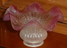 ANCIENNE TULIPE BLANCHE DEGRADE MAUVE EVASÉ VINTAGE ART DÉCO LUSTRE APPLIQUE