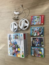 Wii U 8 Go blanche + Super Smash Bros + 2 Volants + 2 Manettes + 3 Jeux