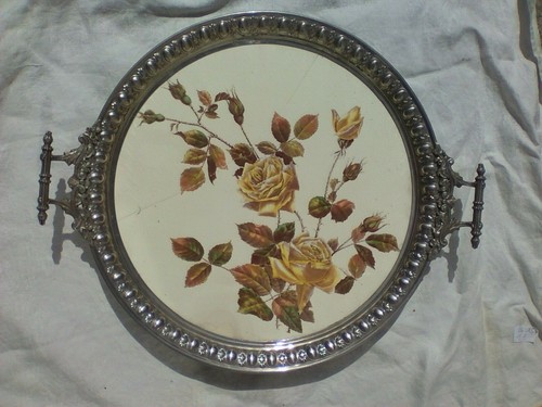 Ancien plateau sur - , pied