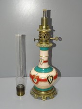 -BELLE LAMPE A PETROLE