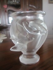 Superbe vase signé Lalique