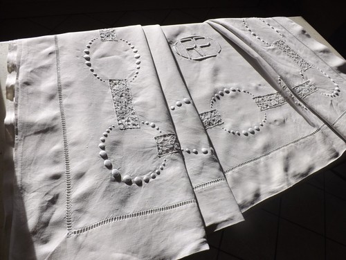 Drap brodé x 3 - m, 3.30