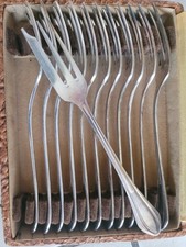Lot De 12 Petite Fourchettes SFAM À Dessert Gateau En Métal Argenté Vintage