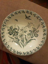 Ancienne vasque de toilette