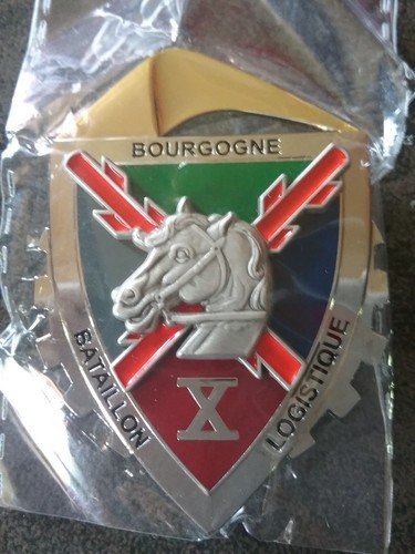 Insigne pucelle militaire - insigne,