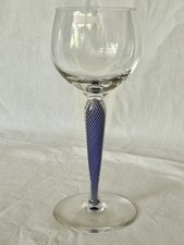 VERRE A PIED EN CRISTAL  ST LOUIS MODELE  MOZART PIED BLEU