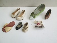 lot de chaussures miniatures
