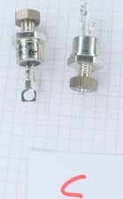 1x STMicroelectronics 2N5207