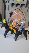 PLAYMOBIL Moyen-âge _ 2 Chevaliers sur leur monture Plumeau Jaune