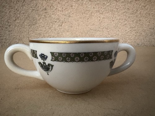 Lot tasses à bouillon - tasses,